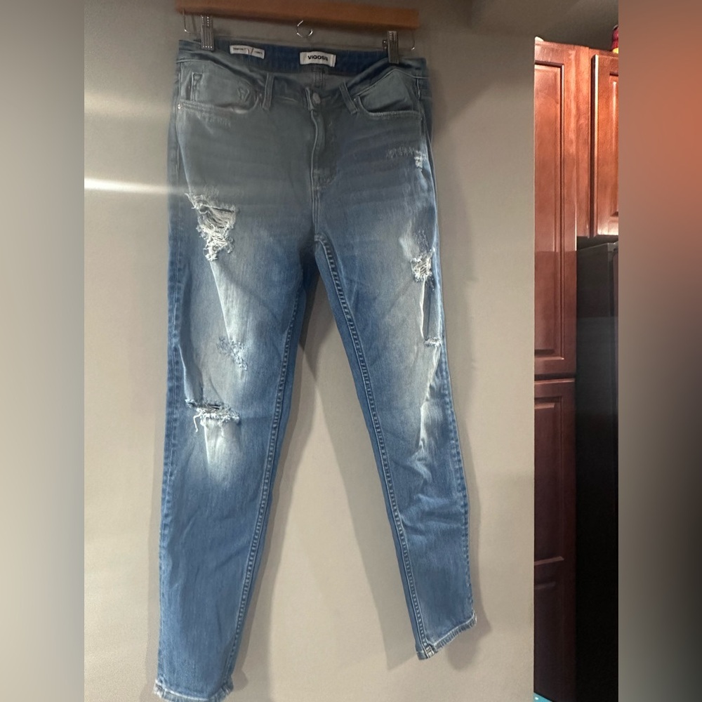 Vigoss tomboy distressed jeans